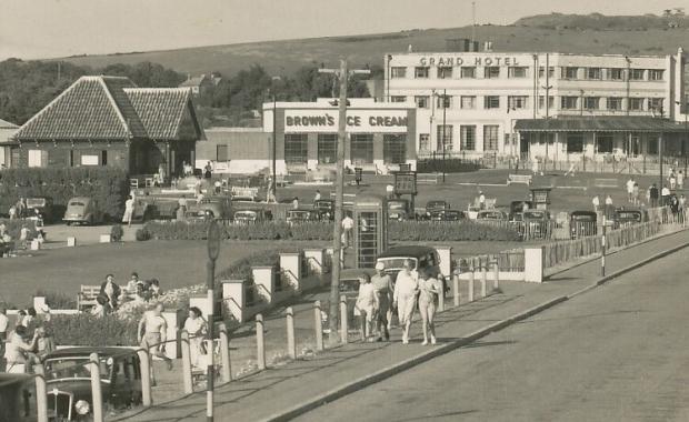 Isle of Wight County Press: Browns Golf Course has been a popular Sandown attraction since 1932