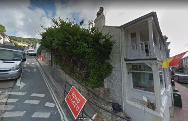 Isle of Wight County Press: The hedge previously on the property boundary. (As picture in 2018 by Google Maps)