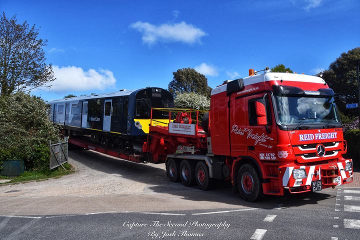 New Island Line train arrives at Sandown Isle of Wight | Isle of Wight County Press - Vimarsana News