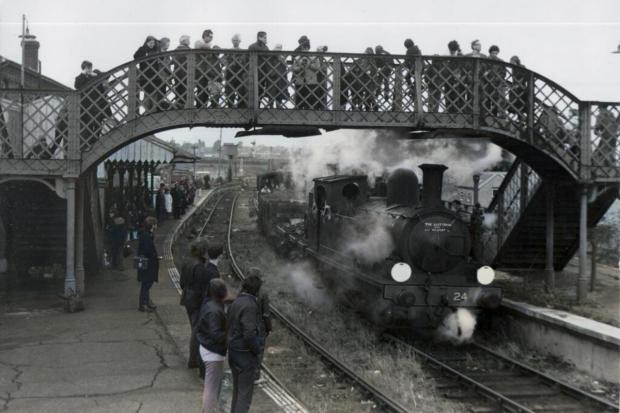 Isle of Wight County Press: Newport Station on January 24, 1971. Picture courtesy of Isle of Wight Steam Railway.