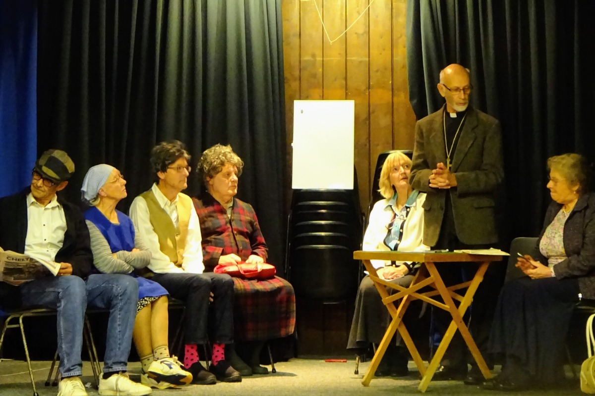 Review of Pepperpots' performance of Agatha Crusty play | Isle of Wight County Press - Vimarsana News