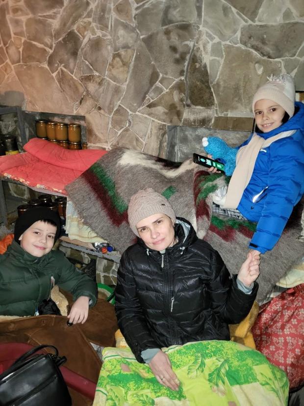 Isle of Wight County Press: Zoryna O'Donnell's family members huddle in a cellar from the Russian bombs falling on their town of Chernigiv.