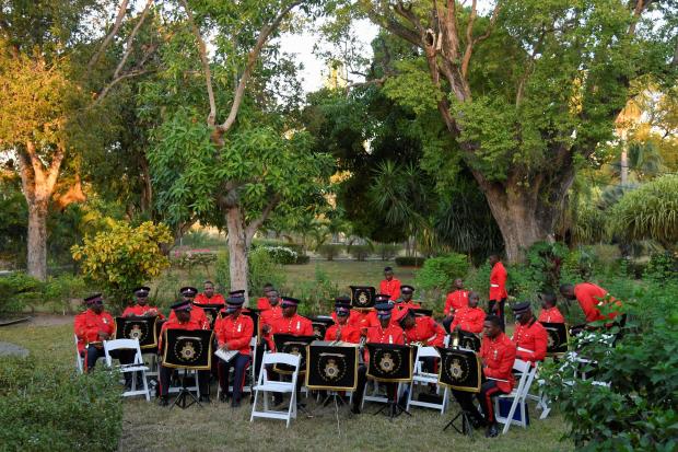 Isle of Wight County Press: Jamaica Military Band members wait to play at King's House, prior to the arrival of the Duke and Duchess of Cambridge for a dinner hosted by Patrick Allen, Governor General of Jamaica, at King's House, in Kingston, Jamaica, on day five of the royal tour of the Caribbean on behalf of the Queen to mark her Platinum Jubilee. (PA)