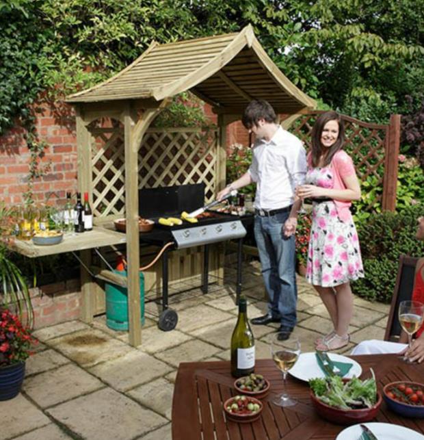 Isle of Wight County Press: Party Arbour. Credit: You Garden