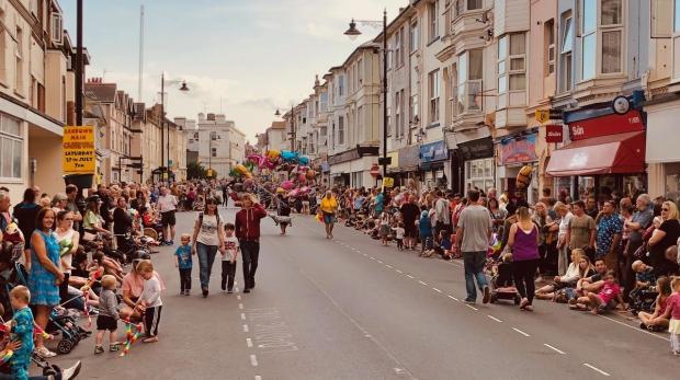 Isle of Wight County Press: Crowds waiting for Sandown Carnival in July 2019. Picture courtesy of Sandown Carnival Association.