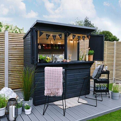 Isle of Wight County Press: Raise a toast to the Queen from your very own garden bar this Platinum Jubilee. Picture: ManoMano