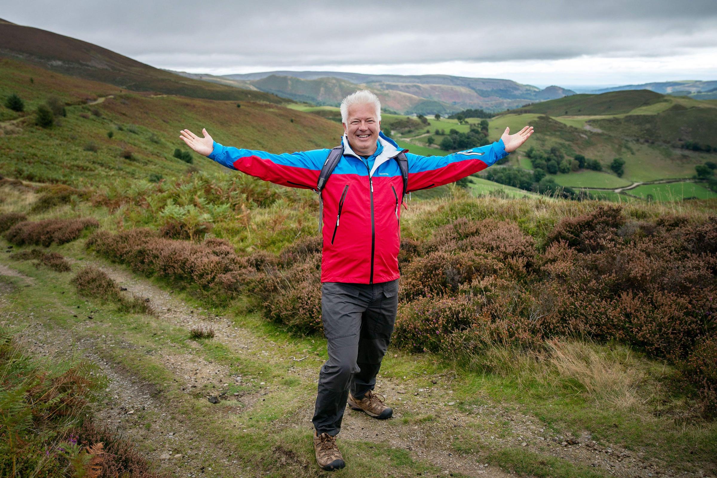 Weatherman Derek Brockway says 'follow your dreams' after medal award - Vimarsana News