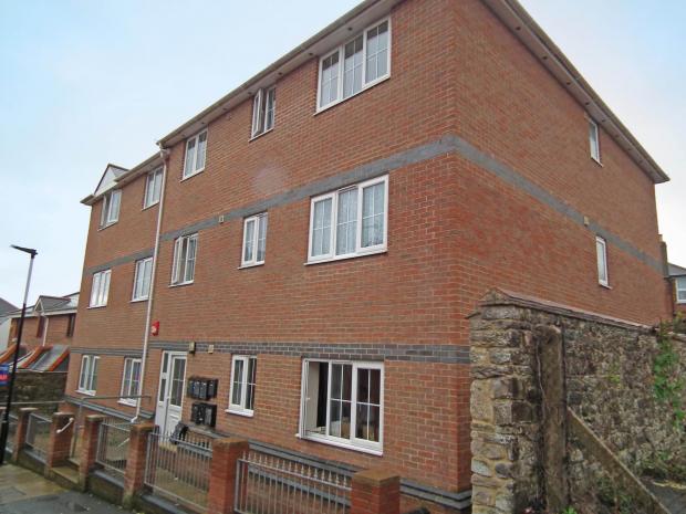 Isle of Wight County Press: The ground floor flat in Ryde, which sold through Clive Emson auctions.