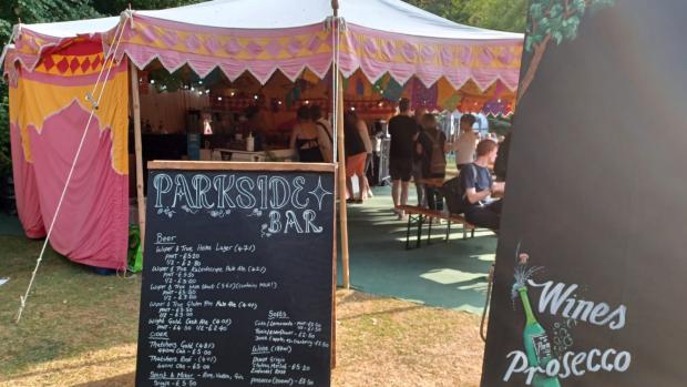 Isle of Wight County Press: The Parkside Bar.