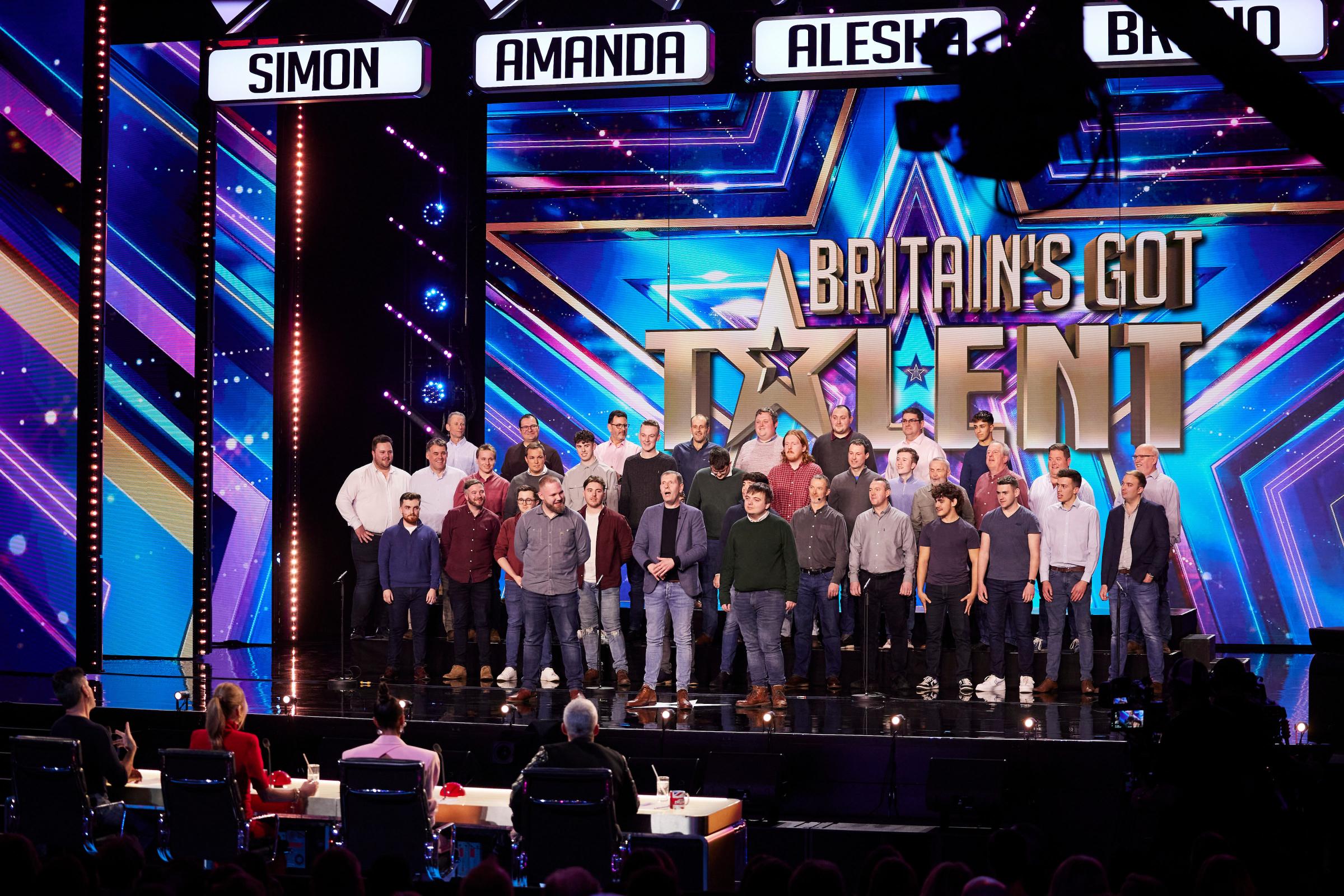 BGT judge Bruno Tonioli brought to tears by Welsh choir | Isle of Wight County Press - Vimarsana News