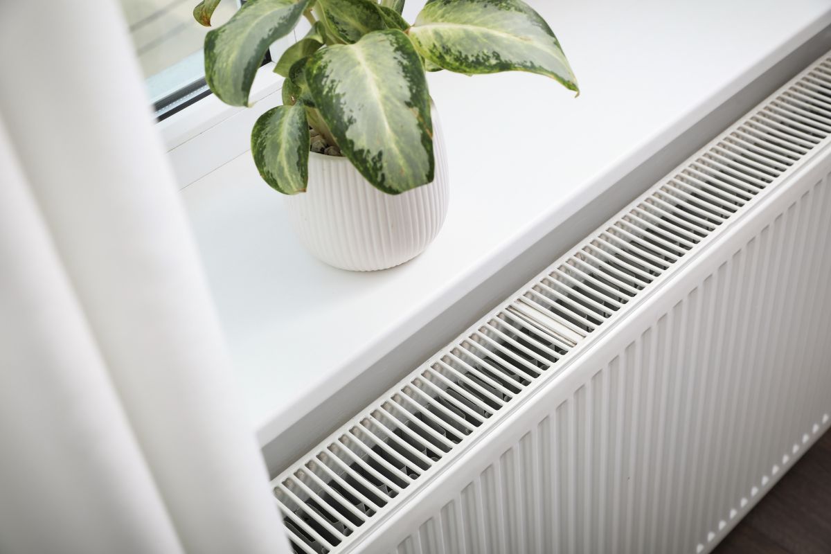 Why are radiators placed under windows? A historical reason | Isle of Wight County Press - Vimarsana News