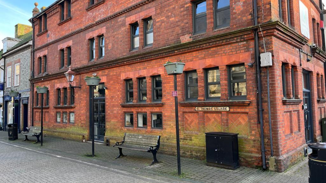 Isle of Wight restaurant in Newport town centre closes | Isle of Wight County Press - Vimarsana News