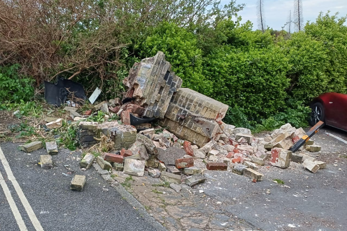 Isle of Wight drink driver banned after crashing into pillar | Isle of Wight County Press - Vimarsana News