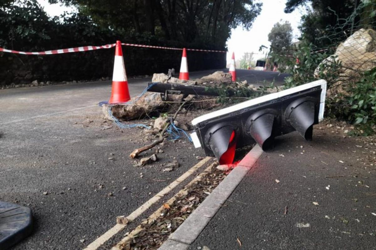 Isle of Wight landslips and wall collapses have 'no quick fix' | Isle of Wight County Press - Vimarsana News