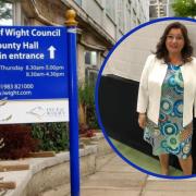 Will Isle of Wight Council leader survive no confidence motion? LIVE BLOG