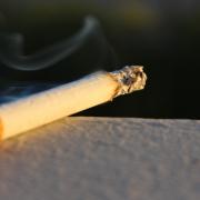 How many Islanders die every year from smoking?
